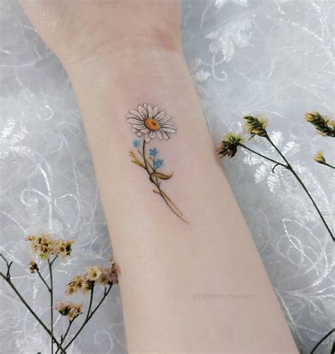 Dazzling Daisy: A Vibrant April Birth Flower Tattoo Design